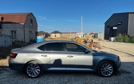 Skoda Superb III рестайлинг, 2018 год, 2 380 000 рублей, 5 фотография