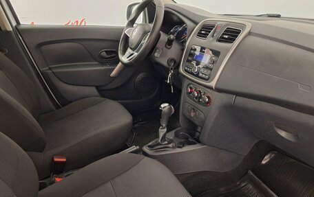 Renault Logan II, 2019 год, 950 000 рублей, 12 фотография