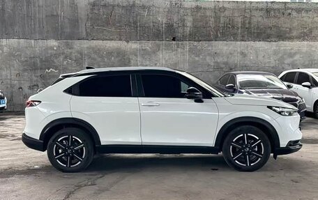 Honda Vezel, 2023 год, 1 900 285 рублей, 6 фотография