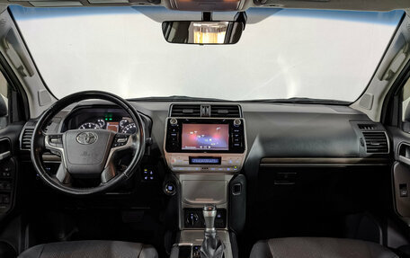 Toyota Land Cruiser Prado 150 рестайлинг 2, 2018 год, 3 995 000 рублей, 14 фотография