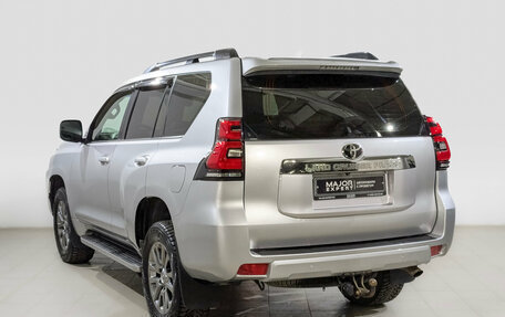 Toyota Land Cruiser Prado 150 рестайлинг 2, 2018 год, 3 995 000 рублей, 7 фотография