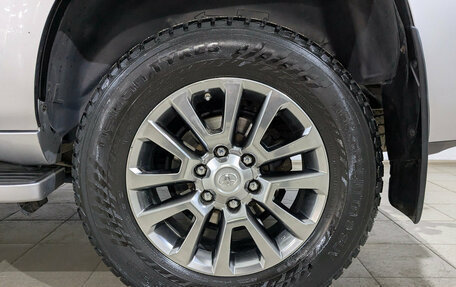 Toyota Land Cruiser Prado 150 рестайлинг 2, 2018 год, 3 995 000 рублей, 12 фотография