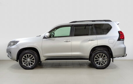 Toyota Land Cruiser Prado 150 рестайлинг 2, 2018 год, 3 995 000 рублей, 8 фотография