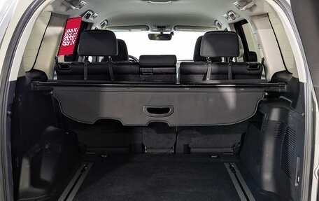 Toyota Land Cruiser Prado 150 рестайлинг 2, 2018 год, 3 995 000 рублей, 10 фотография