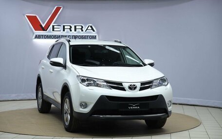 Toyota RAV4, 2015 год, 1 970 000 рублей, 3 фотография