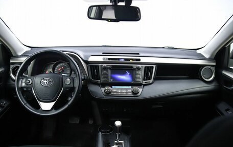 Toyota RAV4, 2015 год, 1 970 000 рублей, 10 фотография