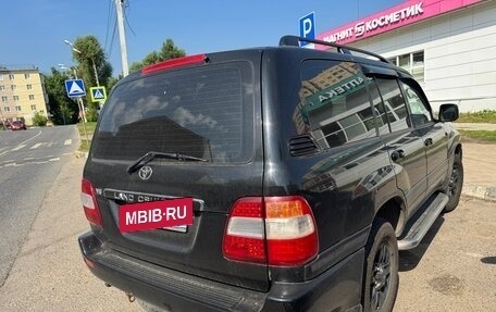 Toyota Land Cruiser 100 рестайлинг 2, 2005 год, 1 850 000 рублей, 3 фотография
