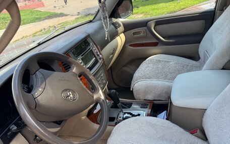 Toyota Land Cruiser 100 рестайлинг 2, 2005 год, 1 850 000 рублей, 12 фотография