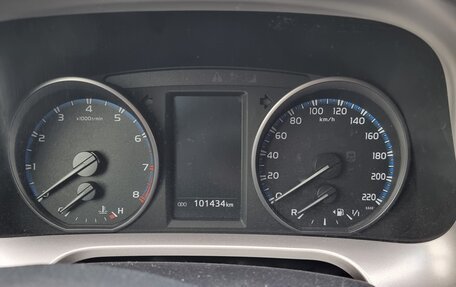 Toyota RAV4, 2016 год, 2 300 000 рублей, 10 фотография