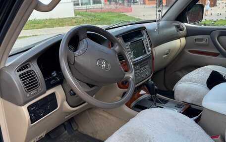 Toyota Land Cruiser 100 рестайлинг 2, 2005 год, 1 850 000 рублей, 14 фотография