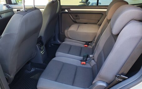 Volkswagen Touran III, 2011 год, 1 100 000 рублей, 12 фотография