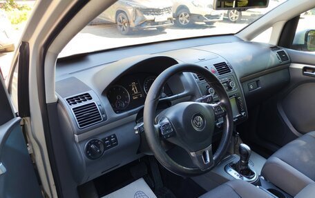 Volkswagen Touran III, 2011 год, 1 100 000 рублей, 10 фотография