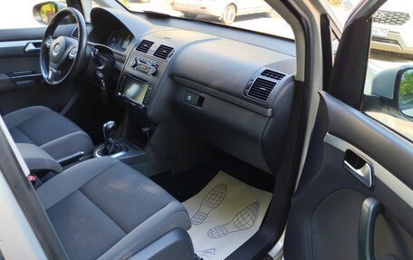Volkswagen Touran III, 2011 год, 1 100 000 рублей, 9 фотография