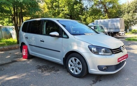 Volkswagen Touran III, 2011 год, 1 100 000 рублей, 8 фотография