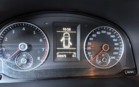 Volkswagen Touran III, 2011 год, 1 100 000 рублей, 27 фотография