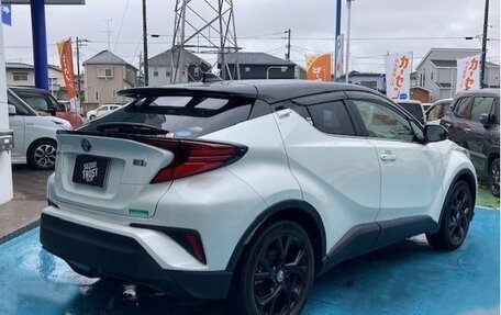 Toyota C-HR I рестайлинг, 2023 год, 1 720 000 рублей, 4 фотография