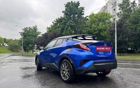 Toyota C-HR I рестайлинг, 2018 год, 1 980 000 рублей, 14 фотография