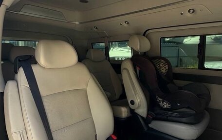 Hyundai Grand Starex Grand Starex I рестайлинг 2, 2019 год, 2 200 000 рублей, 6 фотография