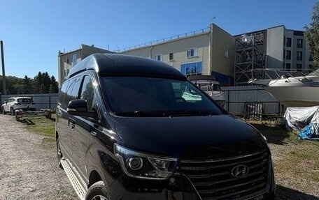 Hyundai Grand Starex Grand Starex I рестайлинг 2, 2019 год, 2 200 000 рублей, 3 фотография