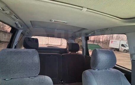Toyota Ipsum II, 2003 год, 750 000 рублей, 11 фотография
