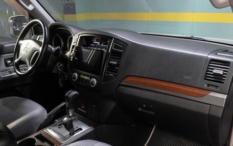 Mitsubishi Pajero IV, 2007 год, 1 390 000 рублей, 15 фотография