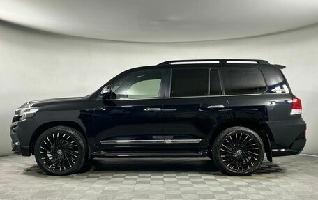 Toyota Land Cruiser 200, 2017 год, 6 948 500 рублей, 3 фотография