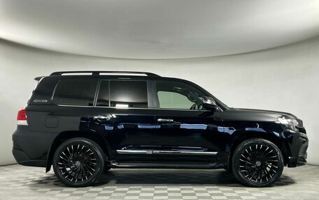 Toyota Land Cruiser 200, 2017 год, 6 948 500 рублей, 4 фотография