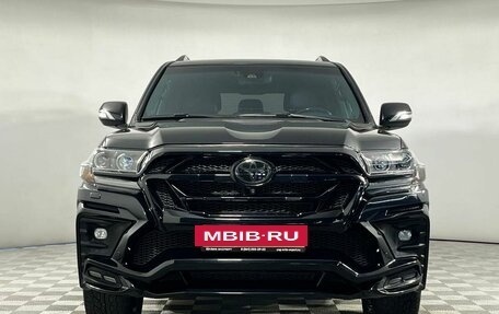 Toyota Land Cruiser 200, 2017 год, 6 948 500 рублей, 2 фотография