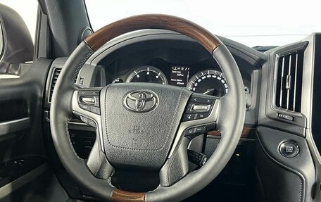 Toyota Land Cruiser 200, 2017 год, 6 948 500 рублей, 16 фотография