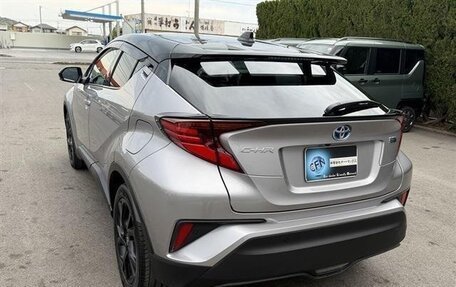 Toyota C-HR I рестайлинг, 2023 год, 1 950 000 рублей, 6 фотография