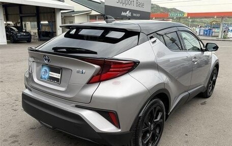 Toyota C-HR I рестайлинг, 2023 год, 1 950 000 рублей, 4 фотография