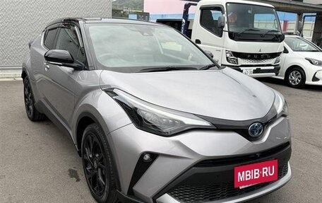 Toyota C-HR I рестайлинг, 2023 год, 1 950 000 рублей, 3 фотография