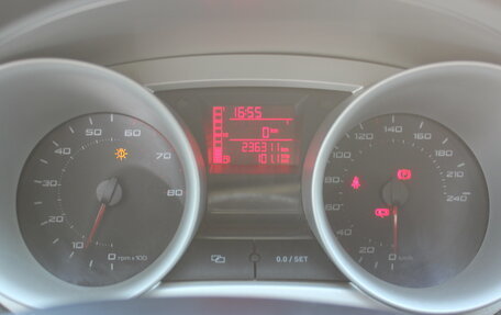 SEAT Ibiza IV рестайлинг 2, 2011 год, 427 000 рублей, 18 фотография