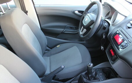 SEAT Ibiza IV рестайлинг 2, 2011 год, 427 000 рублей, 14 фотография