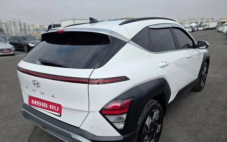 Hyundai Kona, 2023 год, 2 350 000 рублей, 2 фотография