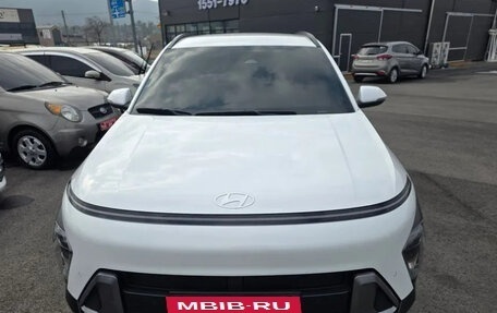 Hyundai Kona, 2023 год, 2 350 000 рублей, 3 фотография