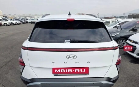 Hyundai Kona, 2023 год, 2 350 000 рублей, 4 фотография