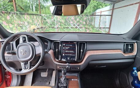 Volvo XC60 II, 2019 год, 3 650 000 рублей, 10 фотография