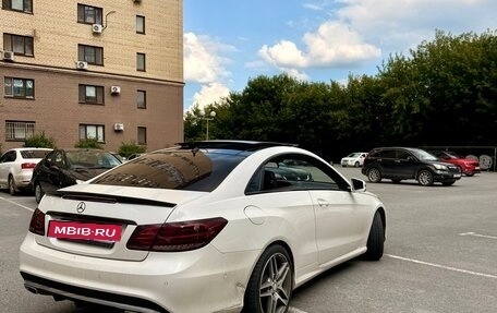 Mercedes-Benz E-Класс, 2015 год, 2 200 000 рублей, 3 фотография