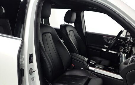 Mercedes-Benz GLB, 2023 год, 4 200 000 рублей, 15 фотография