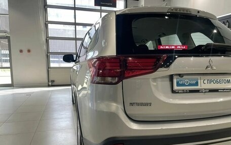 Mitsubishi Outlander III рестайлинг 3, 2019 год, 2 000 000 рублей, 8 фотография
