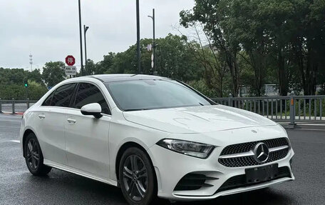 Mercedes-Benz A-Класс, 2022 год, 1 400 000 рублей, 3 фотография
