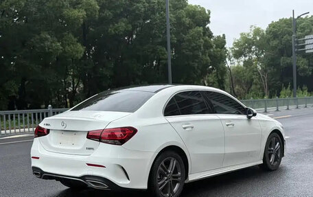 Mercedes-Benz A-Класс, 2022 год, 1 400 000 рублей, 4 фотография