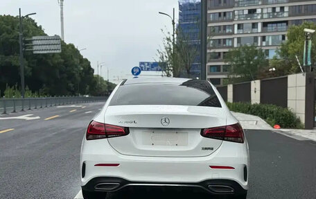 Mercedes-Benz A-Класс, 2022 год, 1 400 000 рублей, 5 фотография