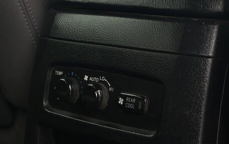 Toyota Land Cruiser Prado 120 рестайлинг, 2005 год, 1 999 777 рублей, 19 фотография