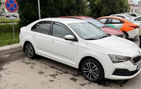 Skoda Rapid II, 2021 год, 1 650 000 рублей, 8 фотография