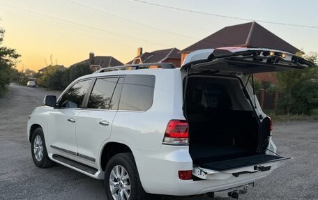 Toyota Land Cruiser 200, 2018 год, 6 750 000 рублей, 4 фотография
