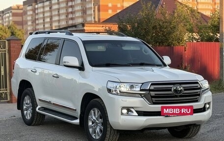 Toyota Land Cruiser 200, 2018 год, 6 750 000 рублей, 12 фотография