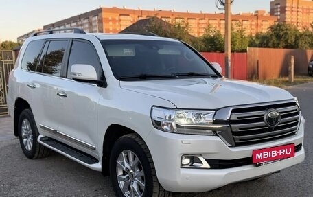 Toyota Land Cruiser 200, 2018 год, 6 750 000 рублей, 14 фотография
