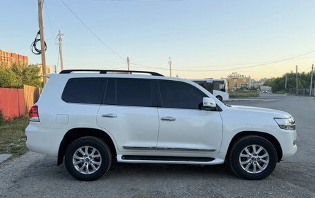 Toyota Land Cruiser 200, 2018 год, 6 750 000 рублей, 18 фотография